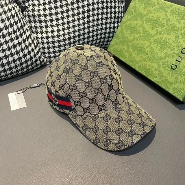 Gucci Baseball Cap GG Supreme