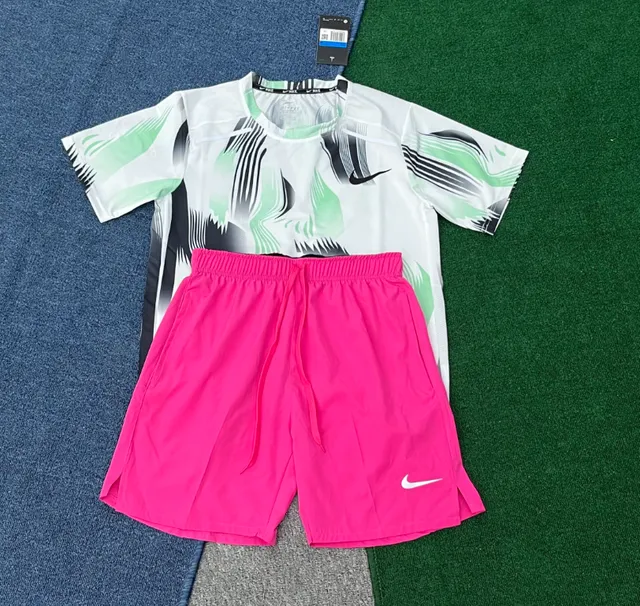 Nike Training Set Abstract Print