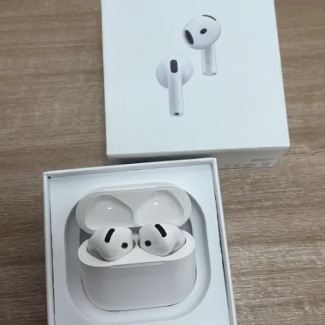 Apple AirPods 2nd Gen