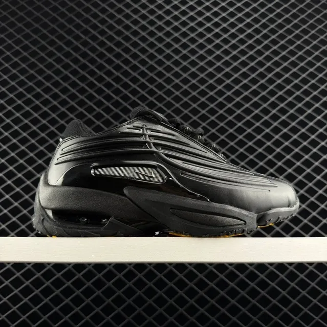 Nike Air Max Plus Triple Black