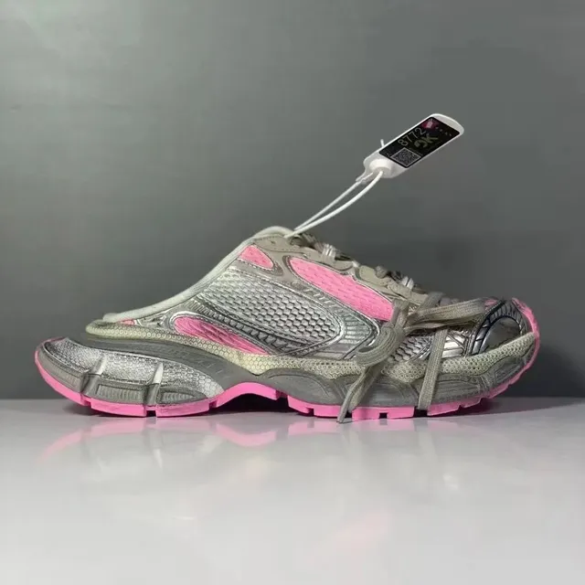 Yeezy Foam Runner Grey Pink