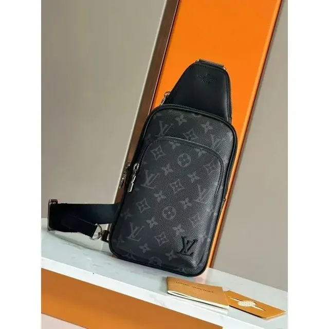 Louis Vuitton On The Go Monogram Eclipse