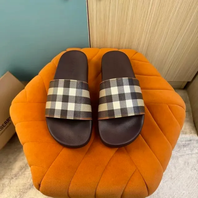 Burberry-经典款3