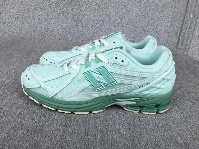 New Balance 1906R Mint Green