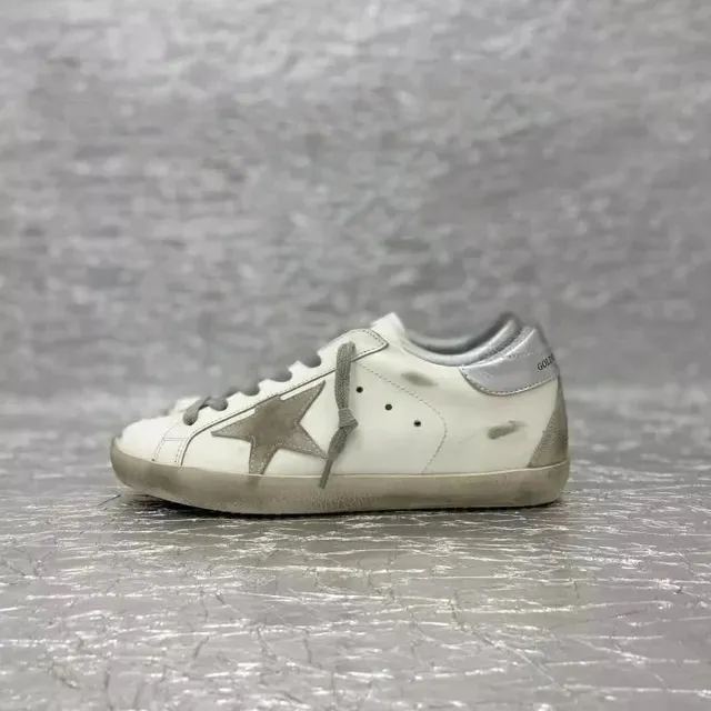 Golden Goose Super-Star Distressed White with Metallic Star