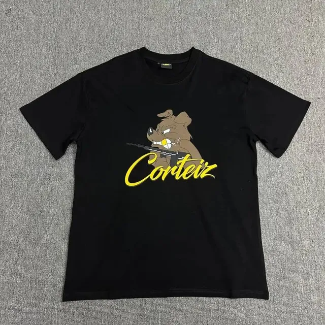 Corteiz Graphic Tee Dog with Rifle