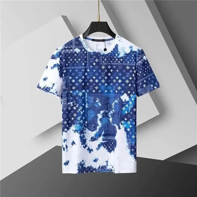 Louis Vuitton T-Shirt Monogram Bandana Print