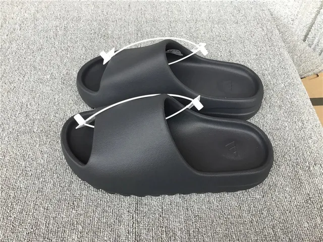 Yeezy Slide