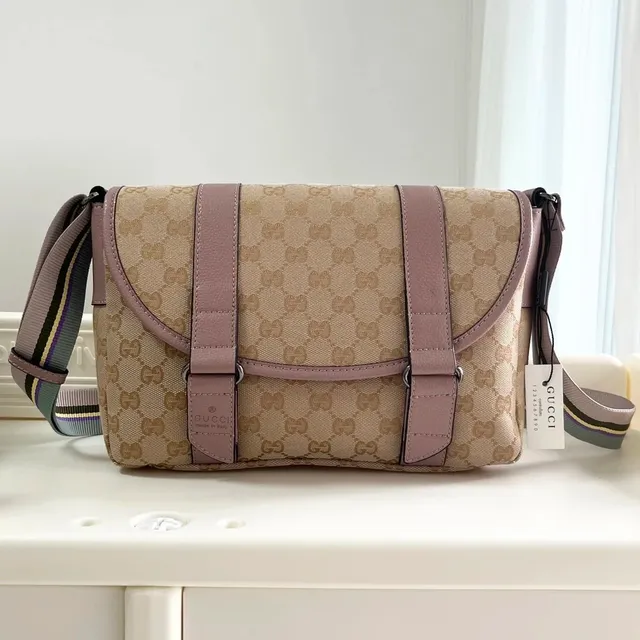 Gucci Messenger Bag GG Supreme Canvas with Leather Trim