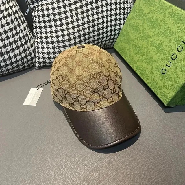 Gucci Baseball Cap GG Supreme