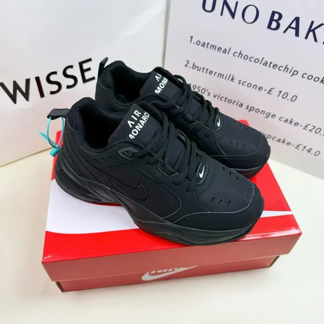 Nike Air Monarch IV Triple Black