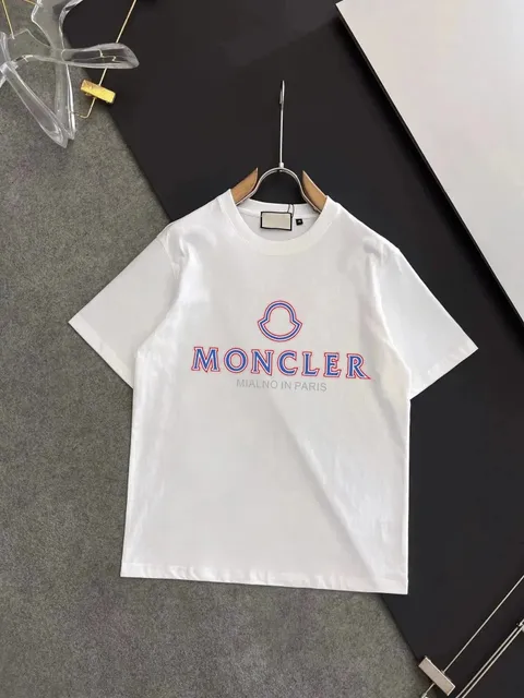 Moncler Logo T-Shirt Mialno in Paris