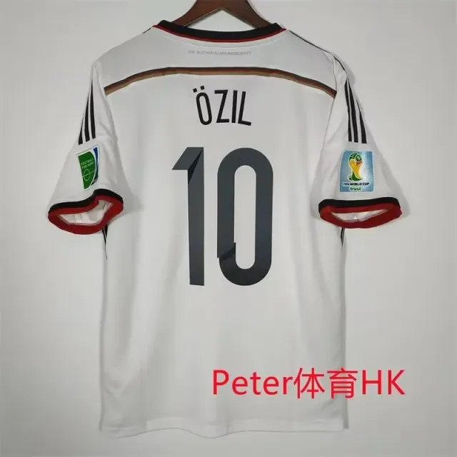 2014德国主场印10号+2臂章