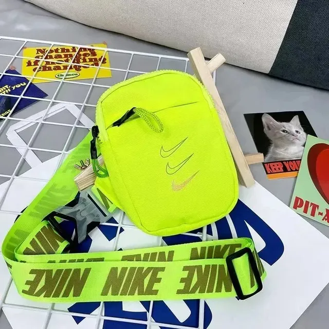 Nike Utility Pouch Volt