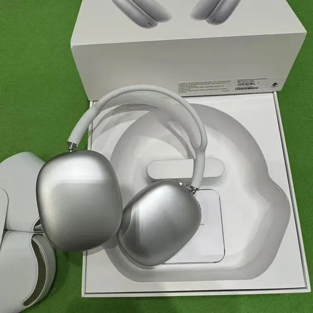 Apple AirPods Max Silver