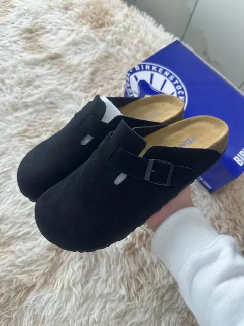 黑色绒面