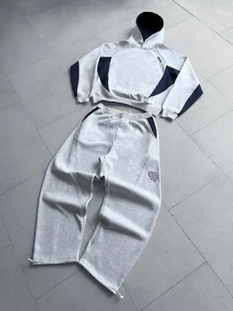 灰色