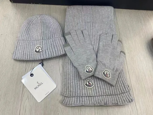 Moncler Knit Set Logo Patch