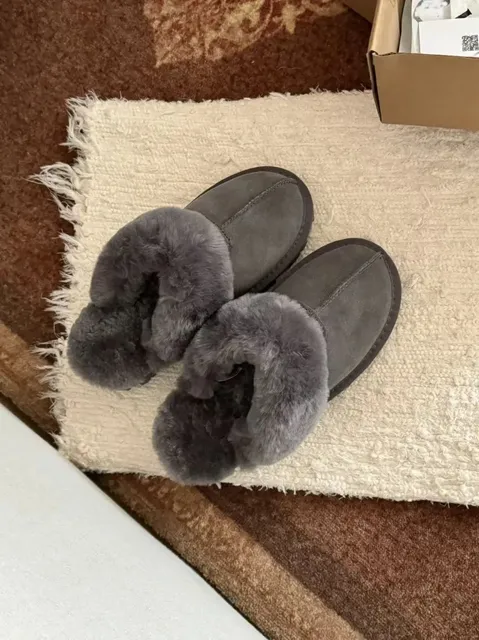 UGG Classic Mini Shearling Lined