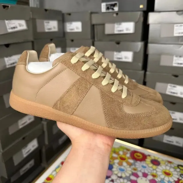 Maison Margiela Tabi Sneaker Beige Suede
