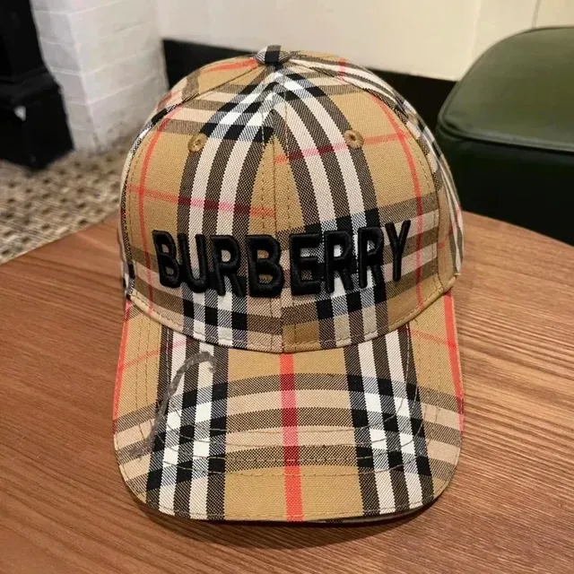 Burberry Baseball Cap Classic Check with Logo