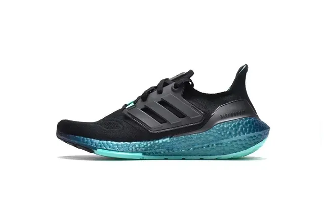 Adidas Ultraboost 22 Black Mint