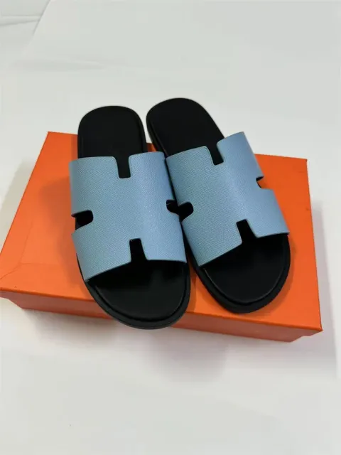 Black + light blue palm print