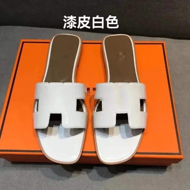 Hermès Oran Sandal Glossy Leather