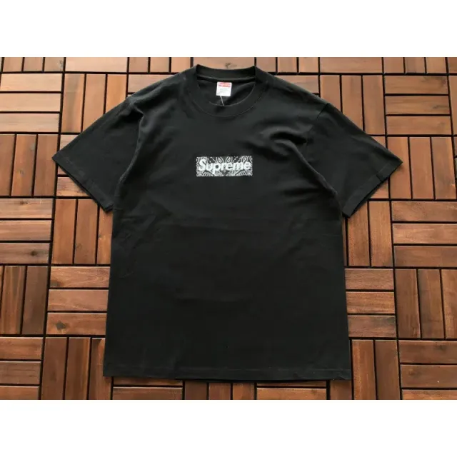 B233 cashew flower black