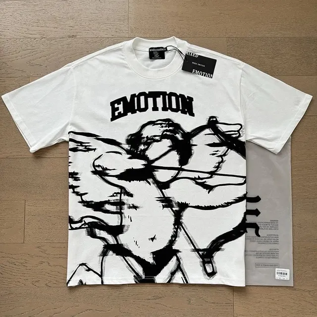 0003白色