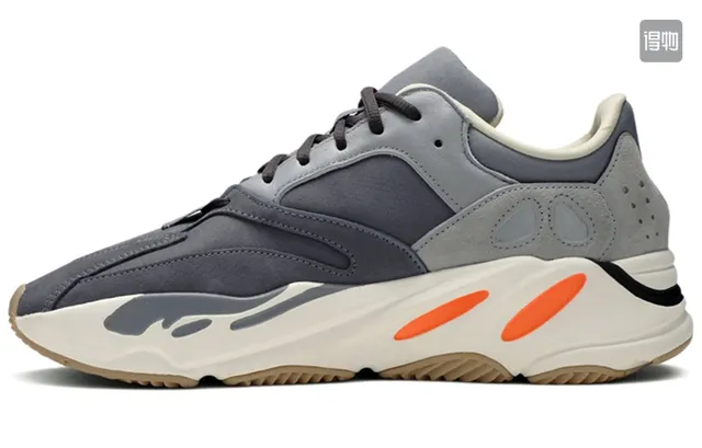 Yeezy 700 Wave Runner