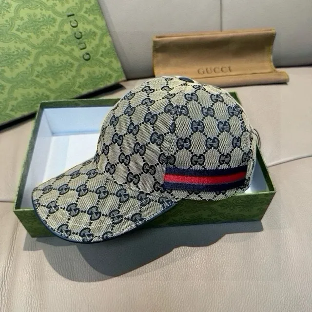 Gucci Baseball Cap GG Supreme