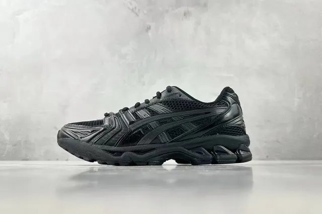 Asics Gel-Kayano 14 Triple Black