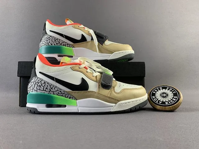 Nike Air Max TN Wheat Elephant Print