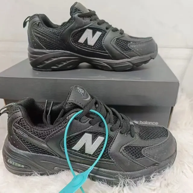 New Balance 9060 All Black