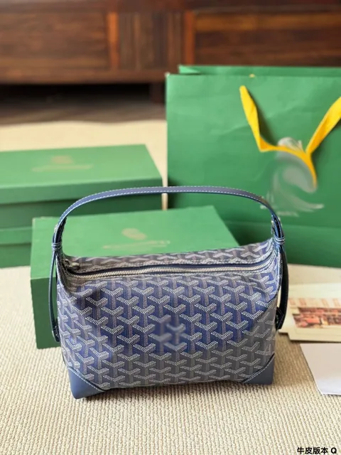 Goyard St. Louis Monogram Canvas