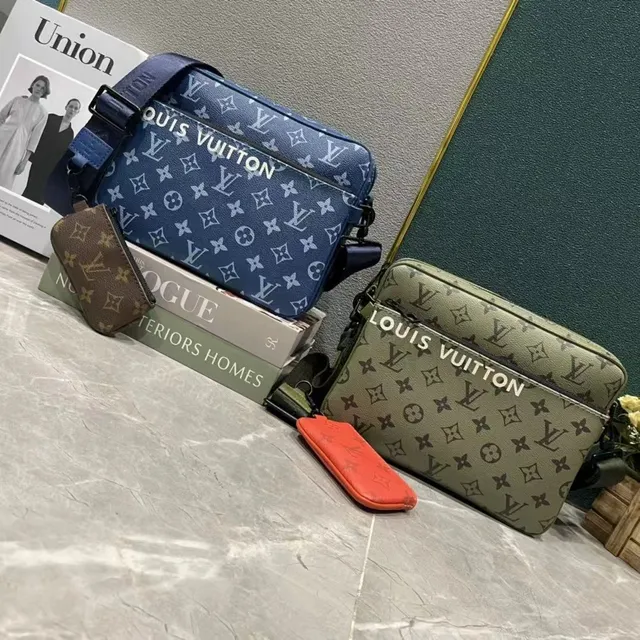 Louis Vuitton Monogram Canvas Messenger Bag Multi-Color