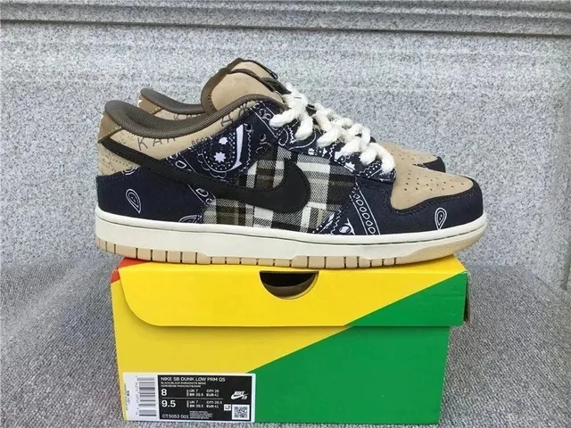 Nike SB Dunk Low Travis Scott