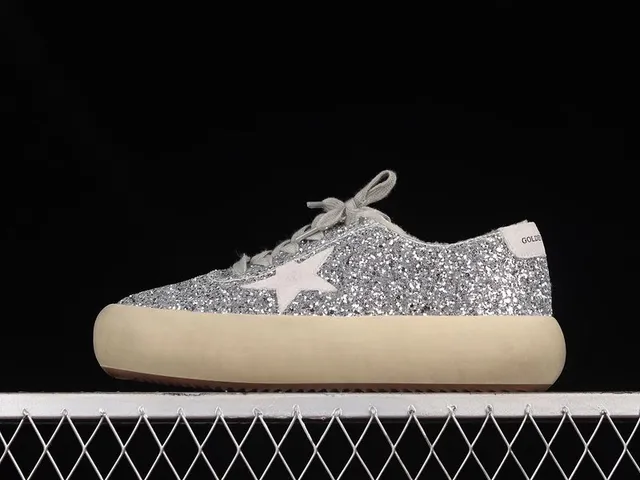 Golden Goose Super-Star Glitter Star