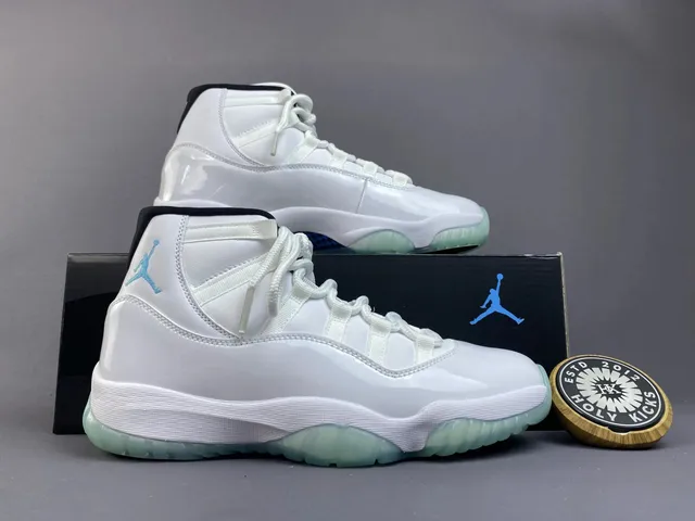 Air Jordan 11 Concord