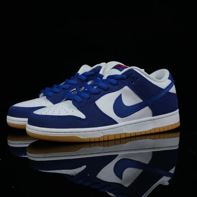 Dunk SB白蓝-DO9395-400