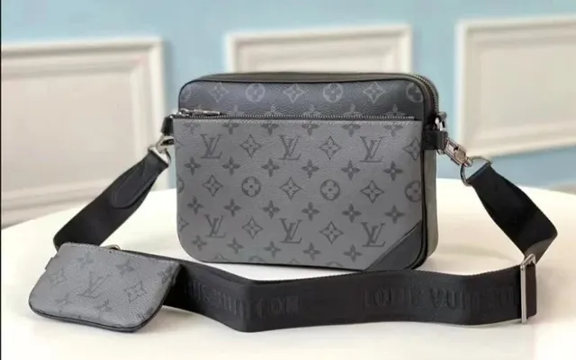 Louis Vuitton Multi Pochette Accessoires Monogram Eclipse
