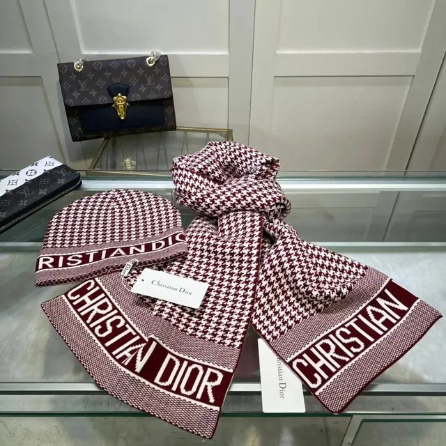 Dior Houndstooth Scarf and Beanie Set Burgundy and White Houndstooth