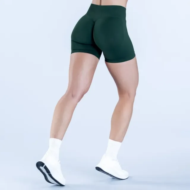 松绿色