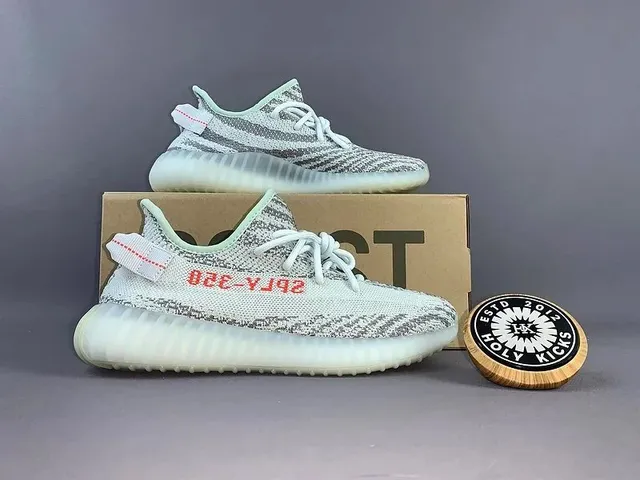 Yeezy sneakers Zebra