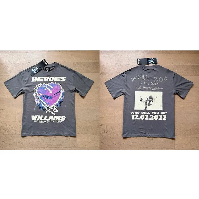 Graphic T-Shirt Heroes & Villains Print