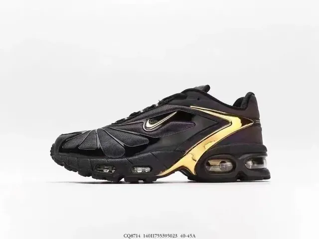 Nike Air Max Plus Black Gold