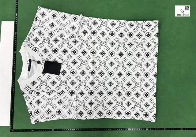 Louis Vuitton Monogram T-Shirt Classic Print