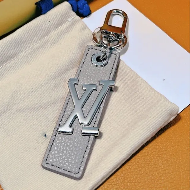 Louis Vuitton LV Key Holder Grainy Leather