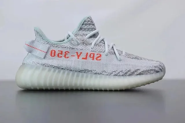 Yeezy 350 V2 Zebra
